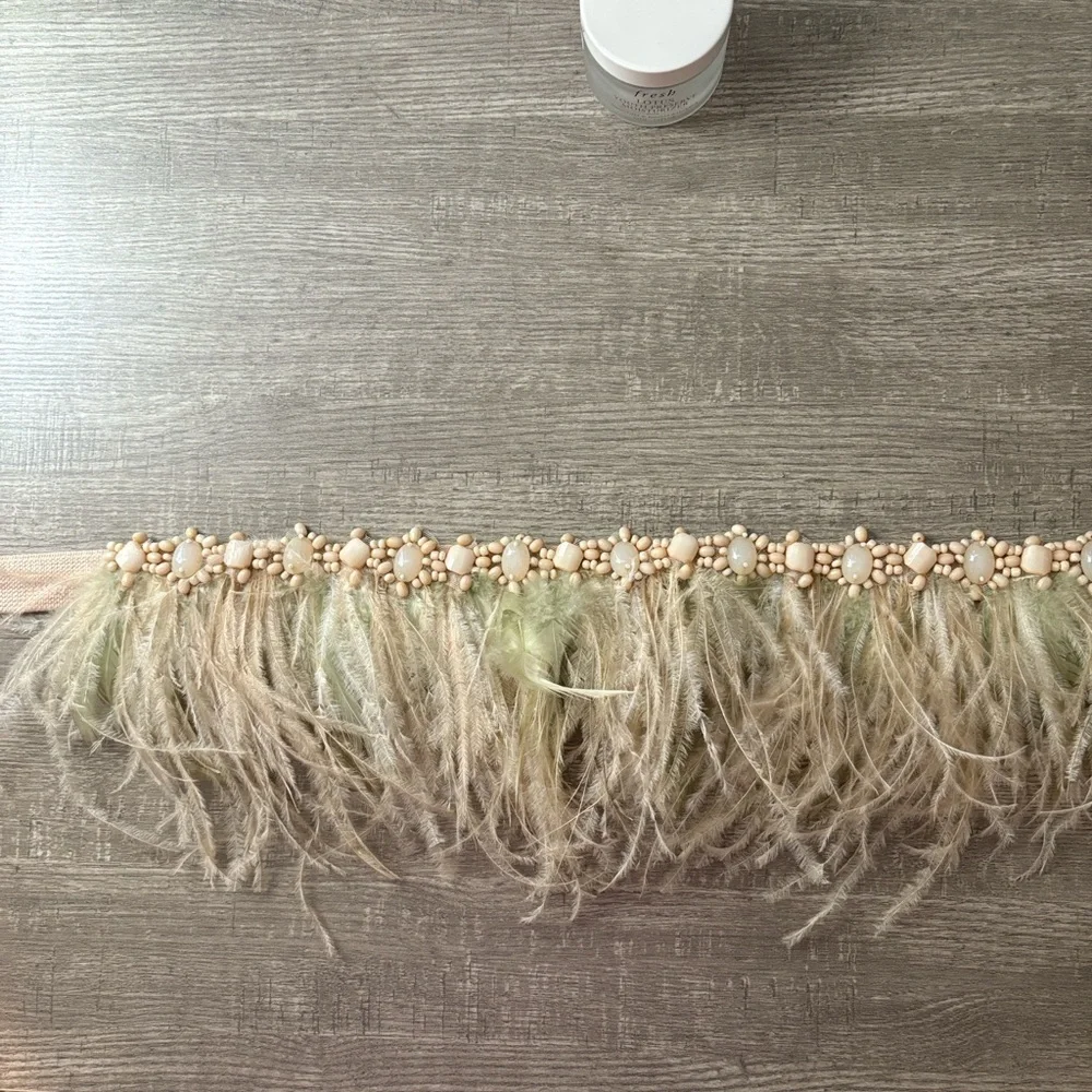 ANTHROPOLOGIE Cream Beaded Feather Trim Belt - Picture 3 of 9